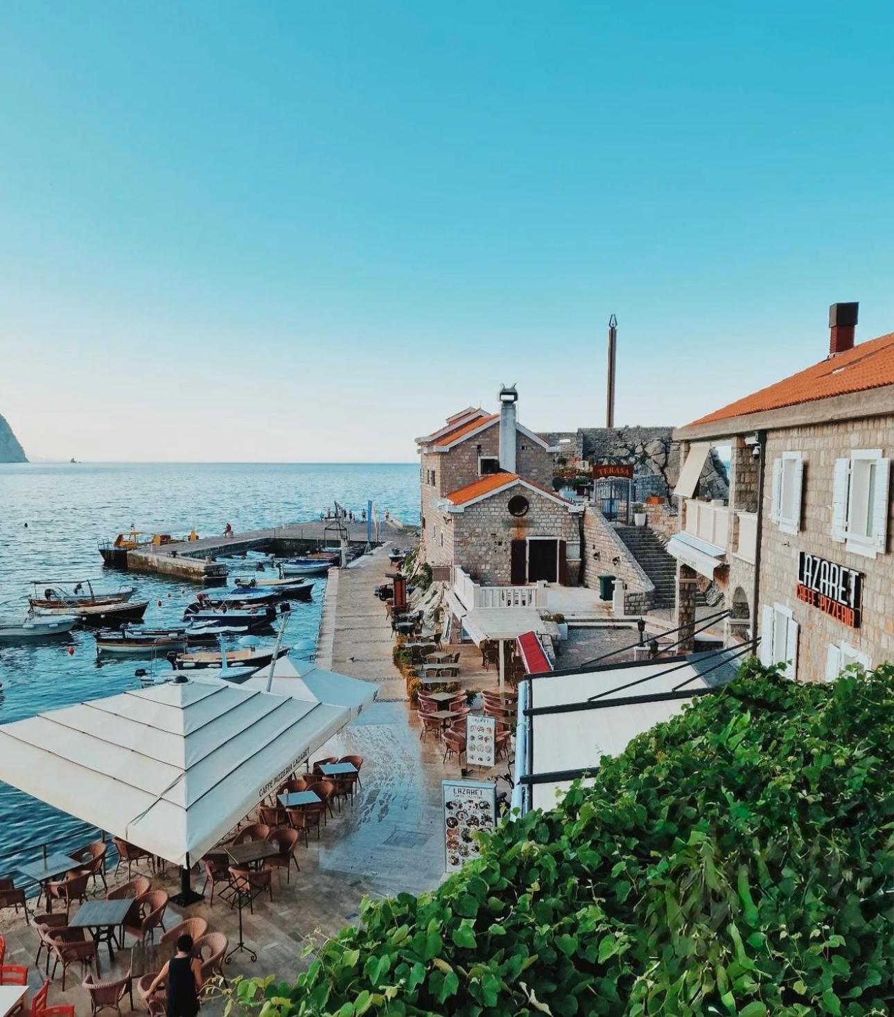 Apartments First Line Petrovac Eksteriør billede