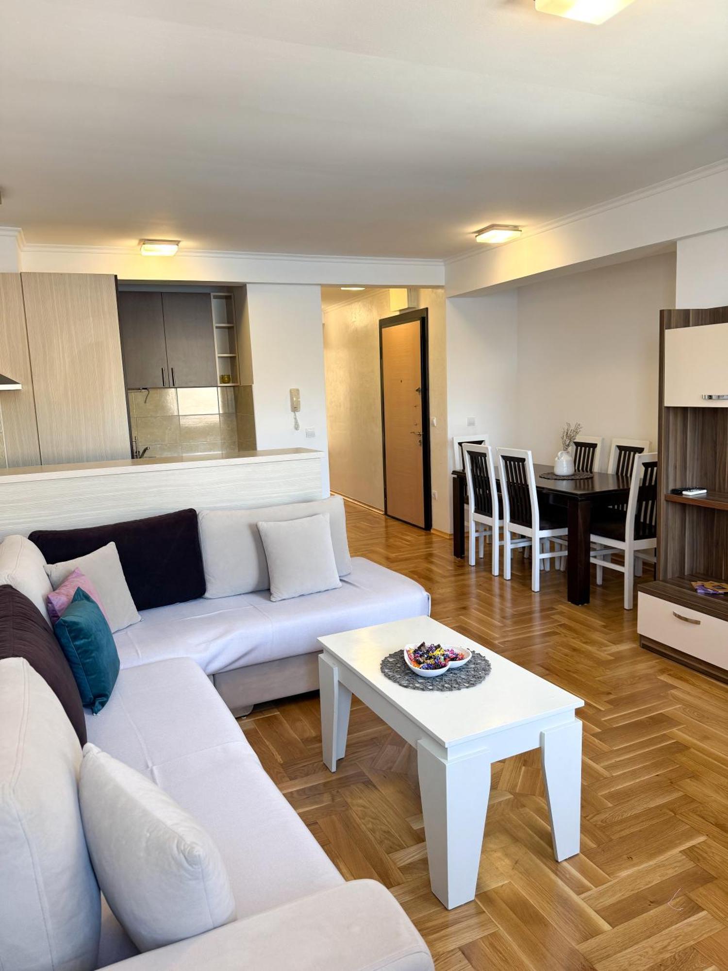 Apartments First Line Petrovac Eksteriør billede
